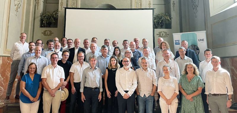 Foto de familia de la reunión del CEN/TC 51 “Cementos y Cales de Construcción”. 