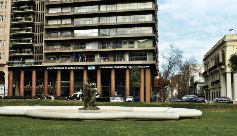 50 años de colaboración con Uruguay. Homenaje al Ingeniero D. Pablo Benia