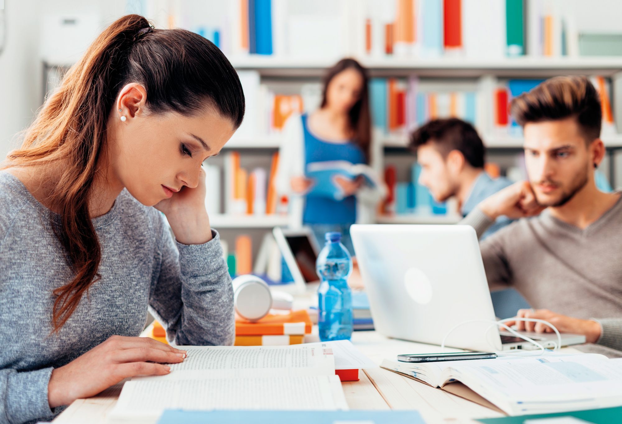 Normas y universidad: mejorando la empleabilidad