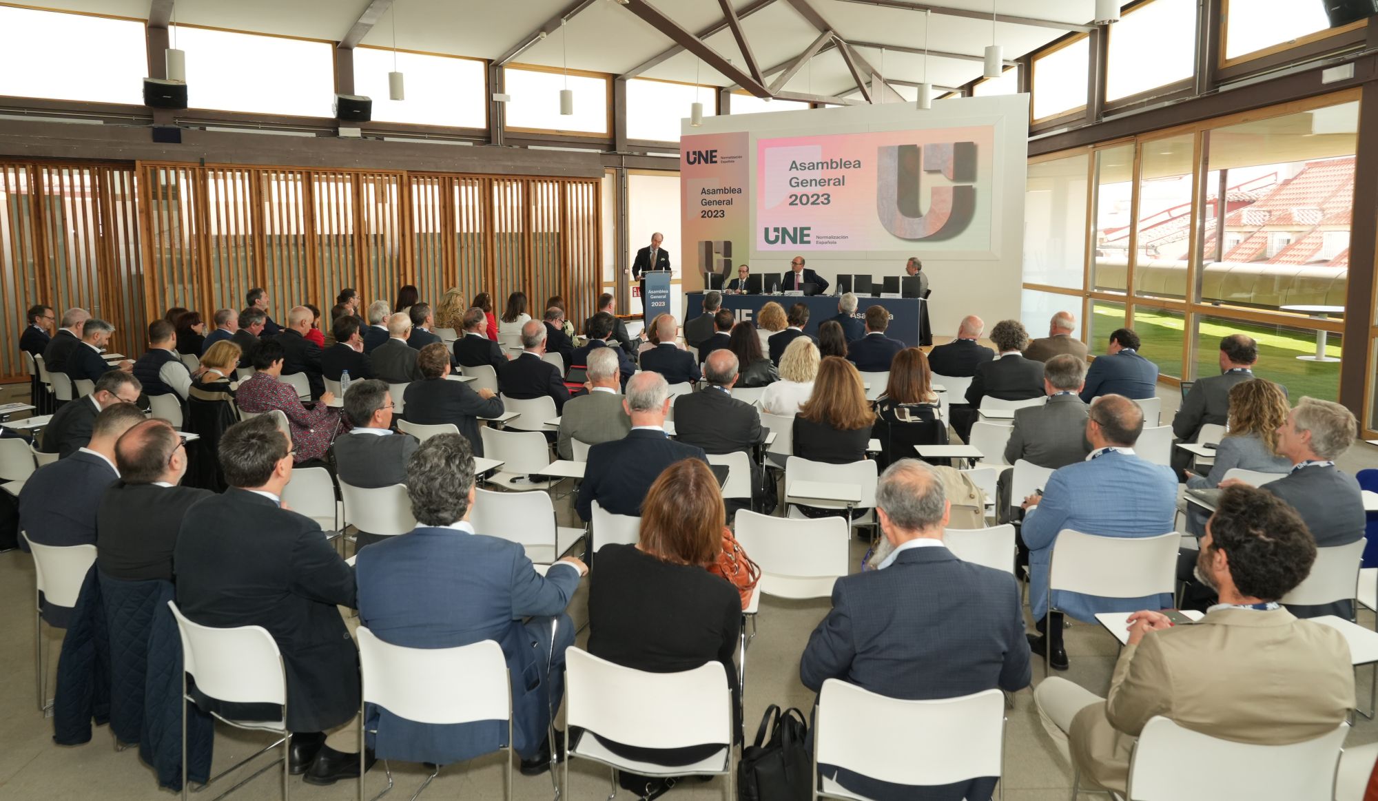 La normalización española incrementa su influencia y reputación mundial